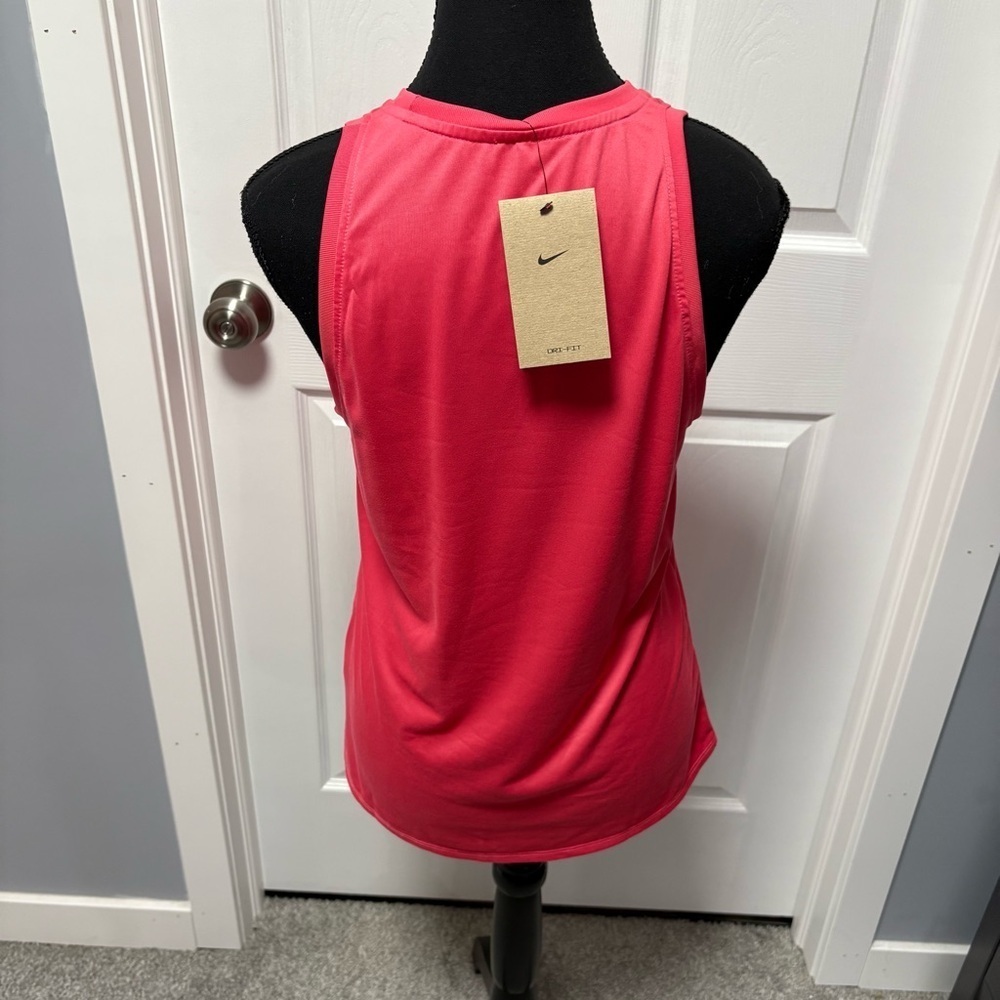 Nike Tank - Picture 3 of 8
